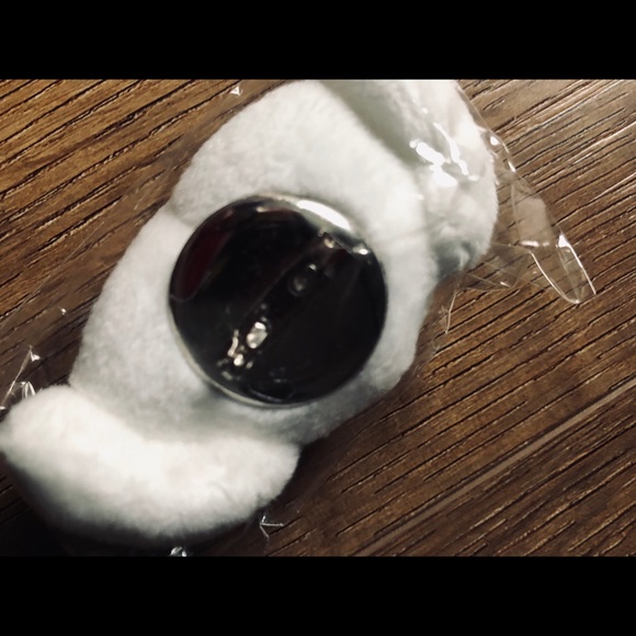 CINNAMOROLL-NWOT Plush Pin/Brooch - Picture 5 of 7